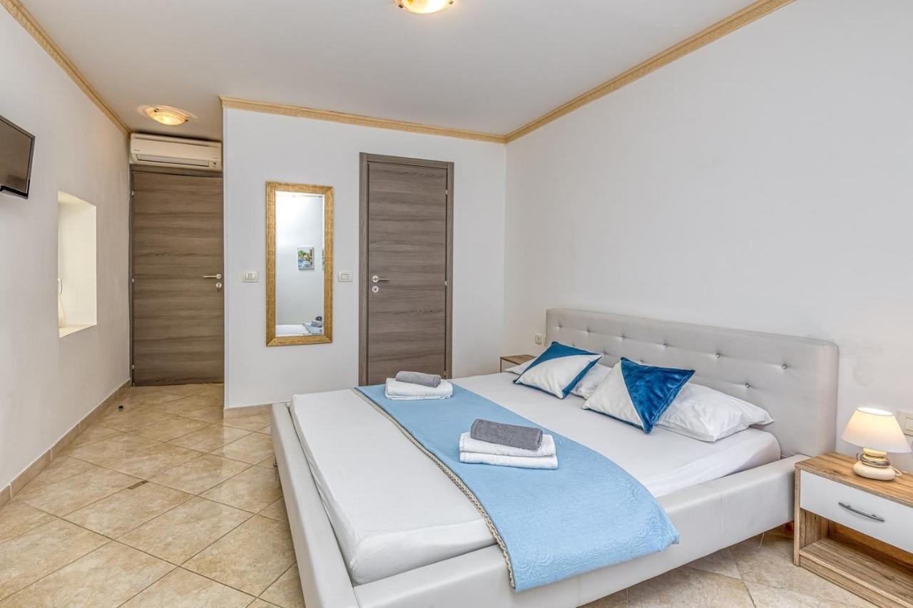 Rooms On Liberty Square Poreč Eksteriør billede